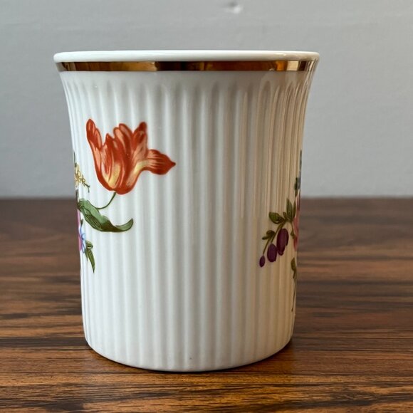 JLMENAU Graf Von Kenneberg 5 Ribbed Floral Mug Germany GDR 8 oz - Picture 5 of 15